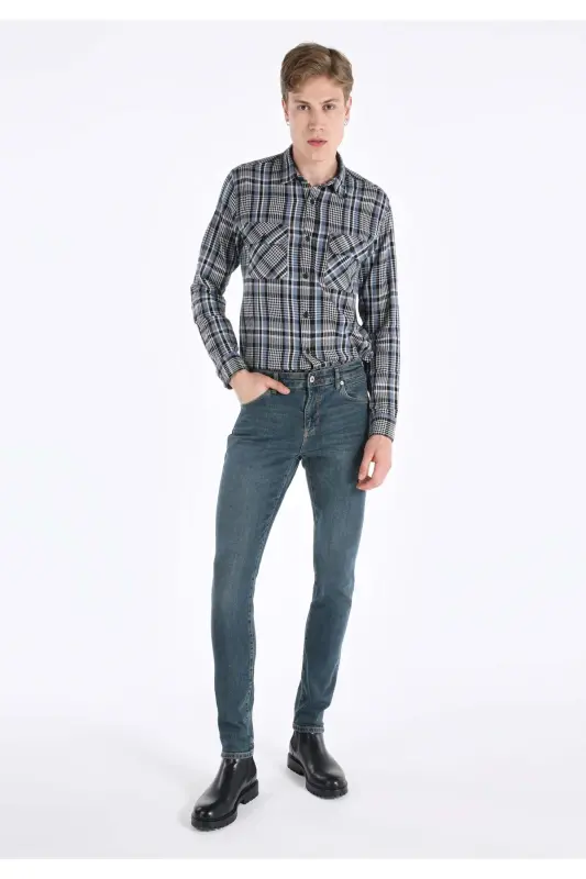 041 Danny Slim Fit Low Rise Straight Leg Men's Jeans - COLIN'S
