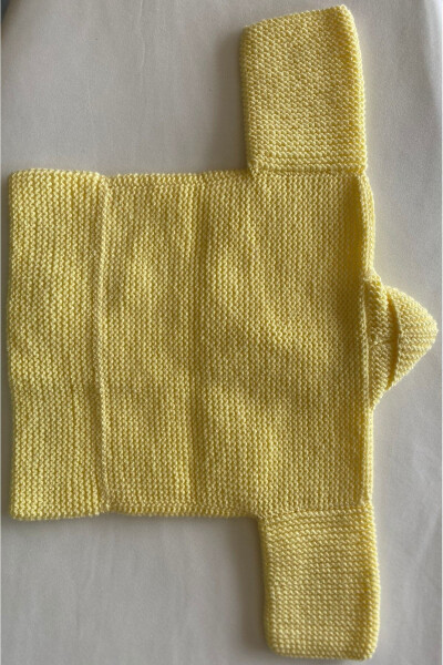 1-2 Years Old Baby Hand Made (HAND-KNITTED) Cardigan - Baby Yarn - 3