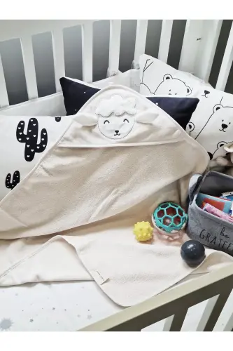 100% Cotton Beige Lamb Pattern Embroidered Baby Towel Swaddle 75x75cm 