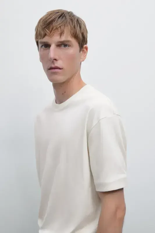 %100 cotton mid-weight t-shirt-Cream - 7