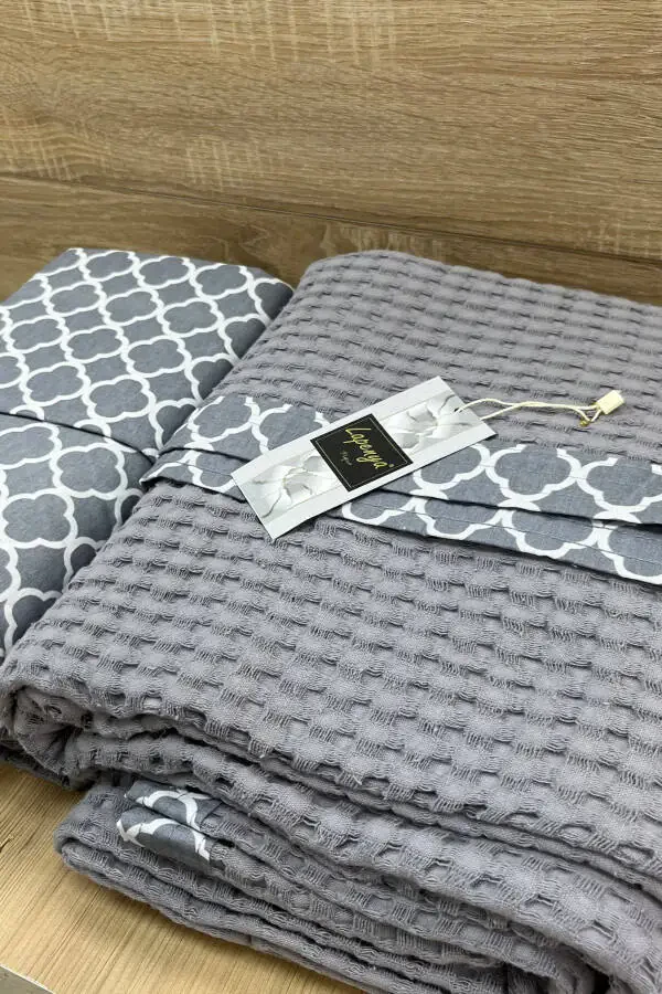 100% Cotton Pool Woven Sheet with Elastic Double Bed Quilt Set - 4