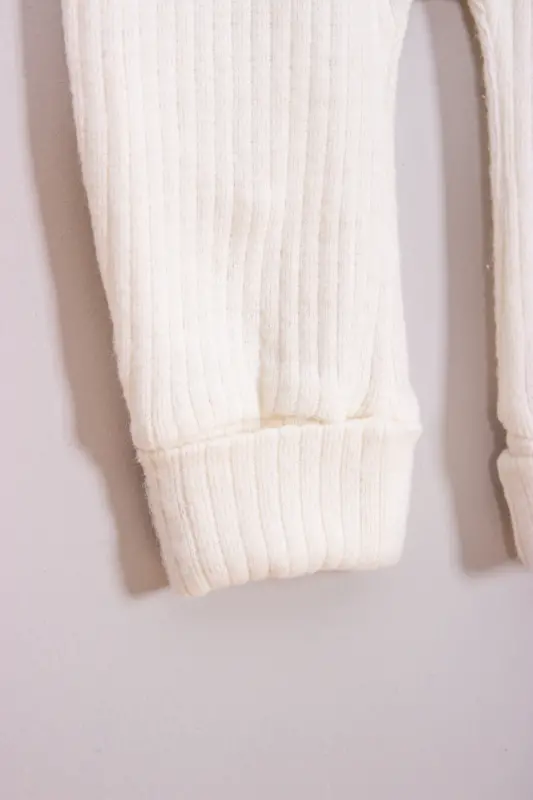 %100 Pamuk Ahşap Düğmeli Kapşonlu Fitilli Tarz Şapkalı Bebek Tulum-KREM - 5