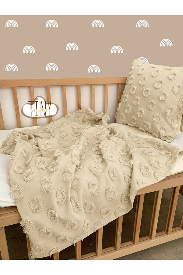 %100 Şönil Pike Ponponlu Özel Tasarım Kumaş Bebek Kundak Battaniyesi 100x100 Cm-bej - 2