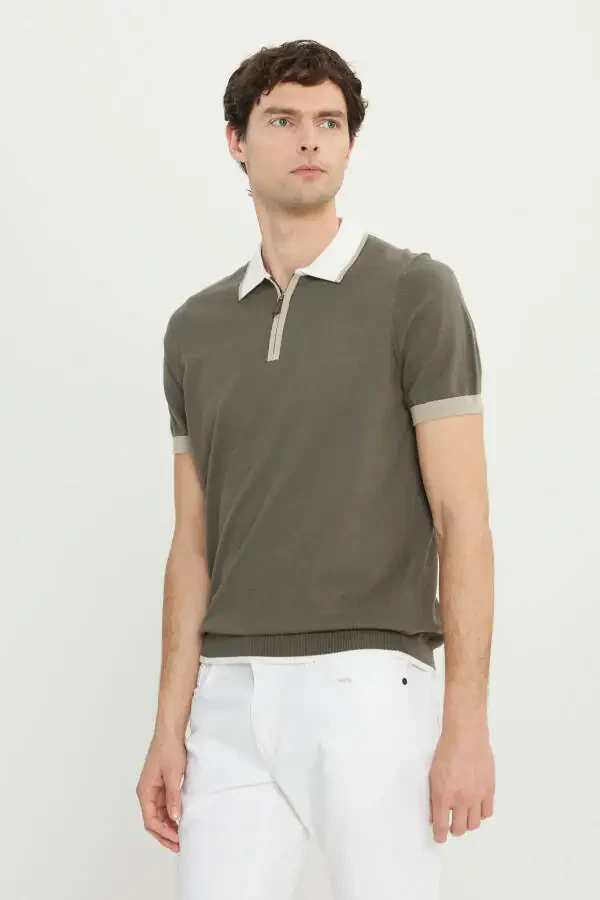 100% хлопок. Стандартный крой. Обычная посадка. Поло. Трикотажная рубашка цвета хаки. - 6