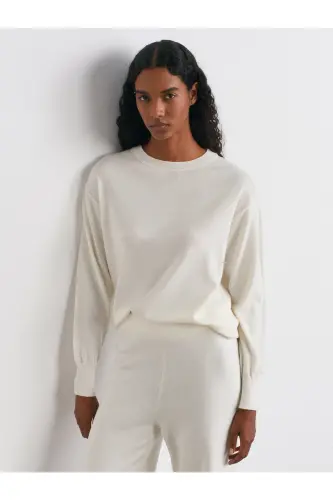 10633 Crew Neck Basic Knit Sweater-Ecru-Ecru 
