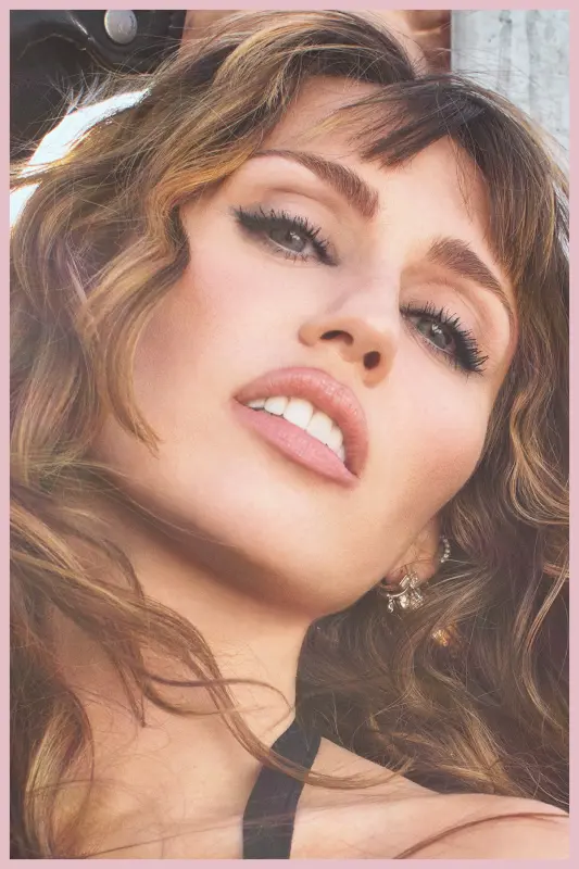 Lash Sensational Sky High Maskara - Kirpiklerde Limitsiz Uzunluk ve Hacim Etkisi - Siyah - 7