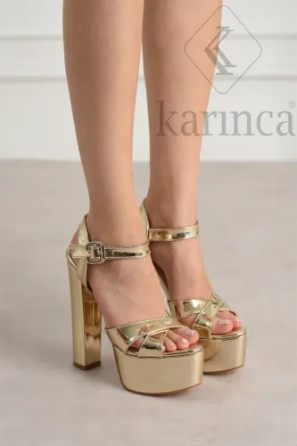 7-9600 16cm Platformlu Parlak Ayna Deri Ayakkabı - Gold Ayna - KARINCA (1)