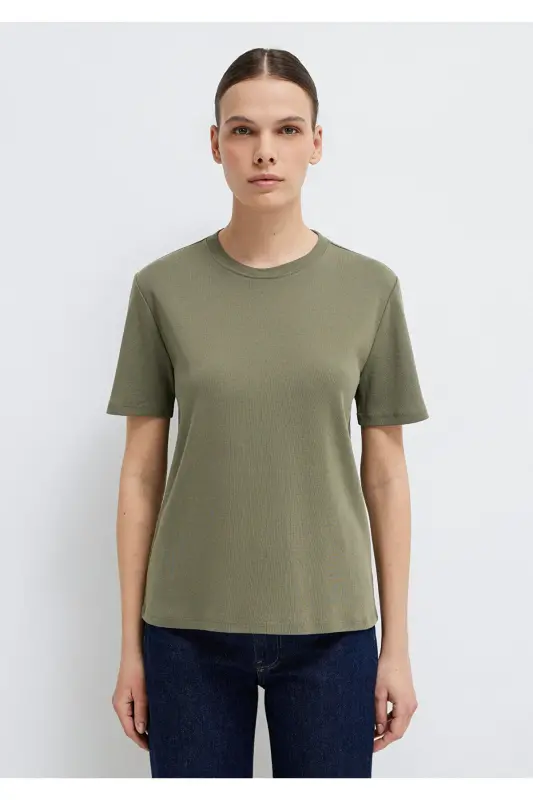Yeşil Basic Tişört Semi Slim Fit / Yarı Dar Kesim 1612916-86961 - Yeşil - 3