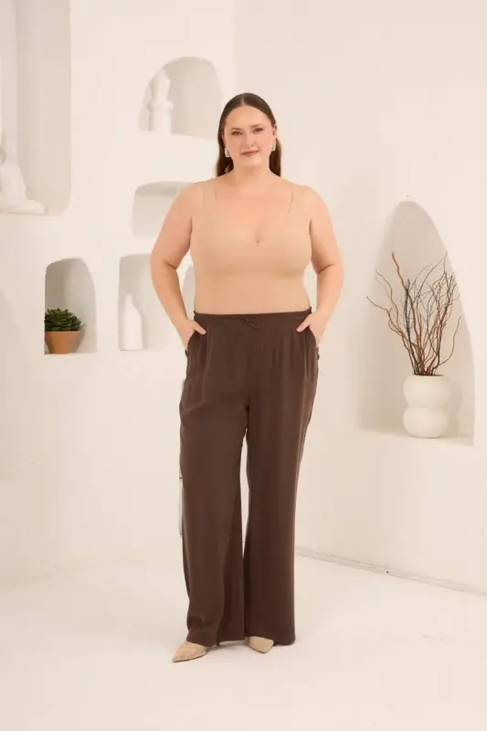 Bel Bağcık Detaylı Beli Lastikli Kadın Büyük Beden Pantolon Kahve - 4