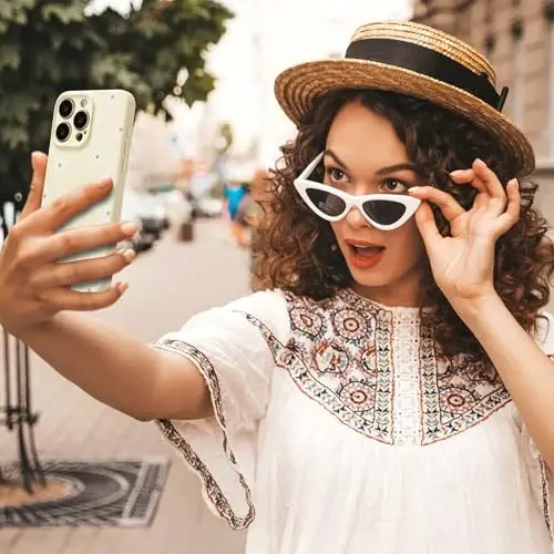 RALEAVO Floral Case for iPhone 14 Pro Max Silicone Cute Girly Cover,Beige | Cute Minimalist Daisies Flowers for Girls Women,Soft Liquid Silicone Cover,Slim Protective Case for iPhone 14 Pro Max 6.7