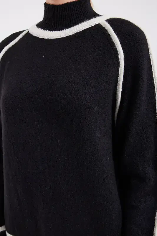 15879 Striped Oversize Knit Sweater - Black-BLACK - 4