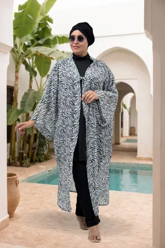 1735 Büyük Beden Garni Detaylı Pareo - Zebra Desen Siyah - 1