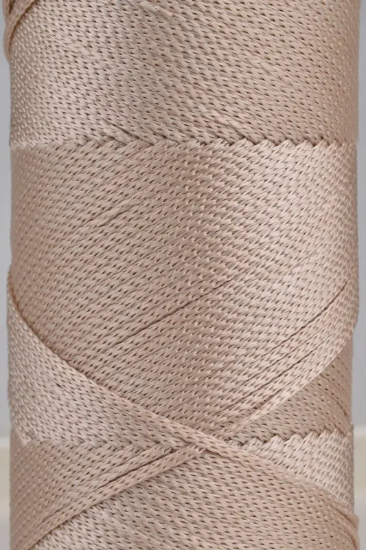 2 Mm - 200 gr Polyester Macrame Yarn Milky Coffee 23 - 6