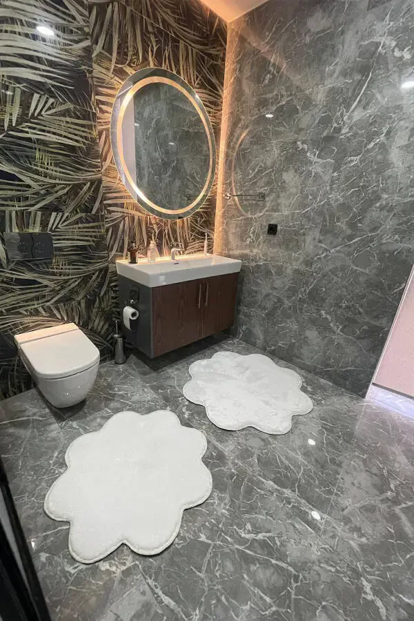 2-Piece White Bathroom Rug Set Plush Shaggy Rug Toilet Set (80x80 and 100x100) - 2