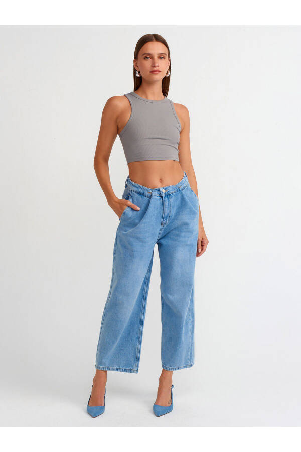 20820 Stitch Detail Crop Top - Grey - 7