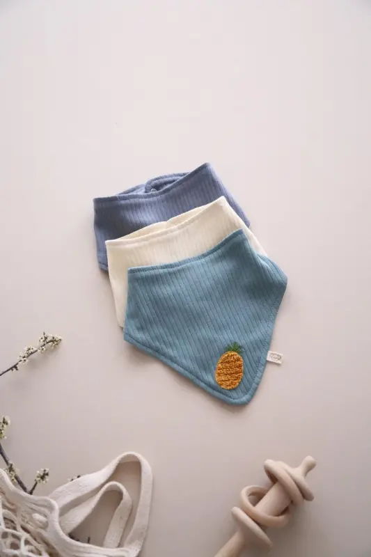 3-Needle Embroidered Apron Model 2 - 5