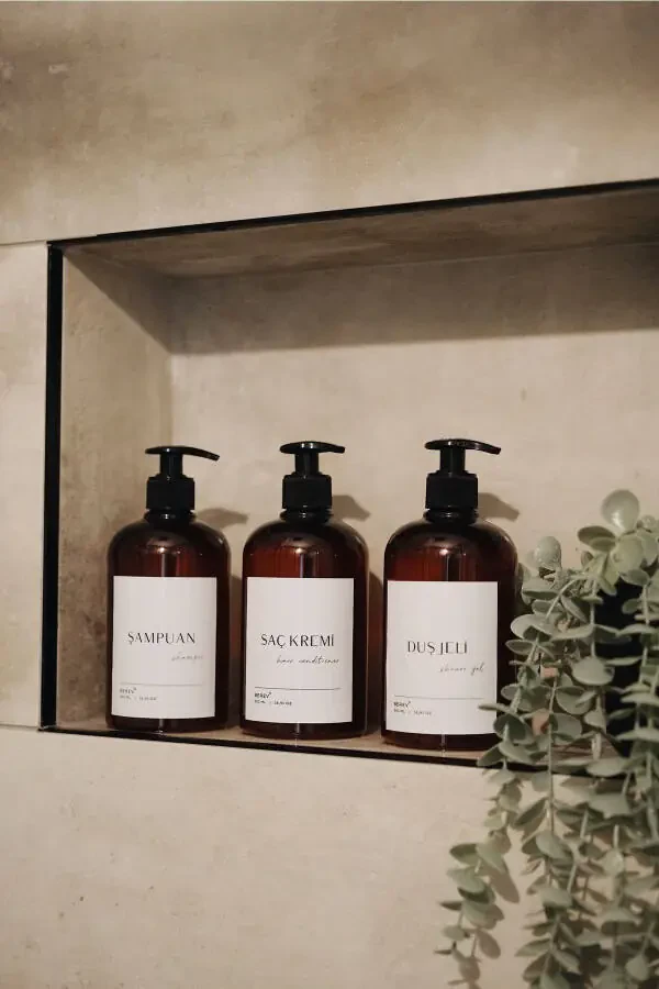 3-Piece Bathroom Set Shampoo Shower Gel And Hair Conditioner Plastic Bottle 500 ml - 1