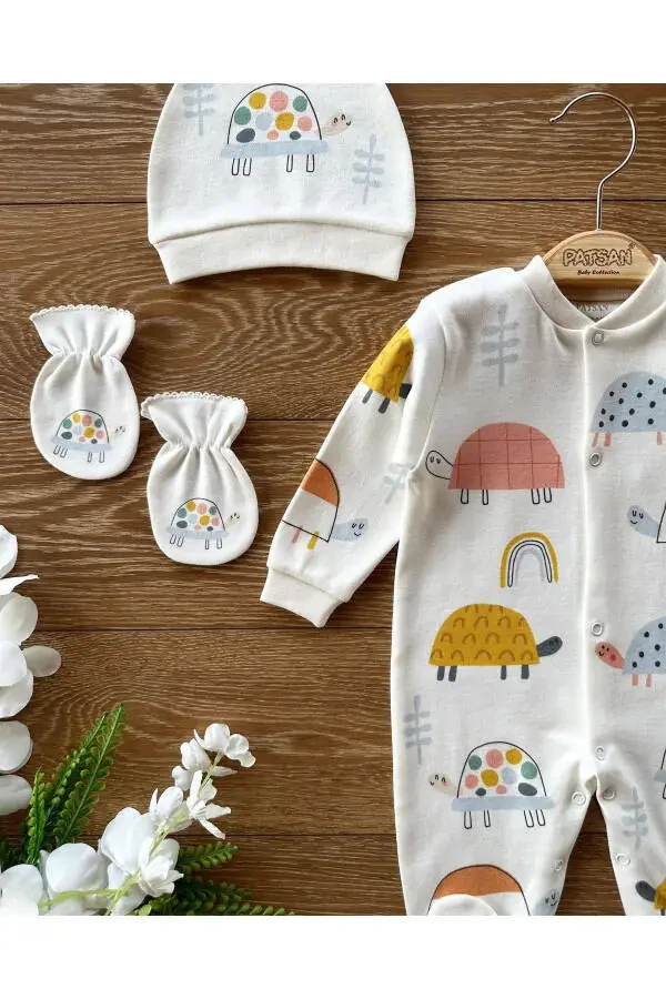 3-Piece Newborn Hospital Outfit Set with Mittens and Hat - 2