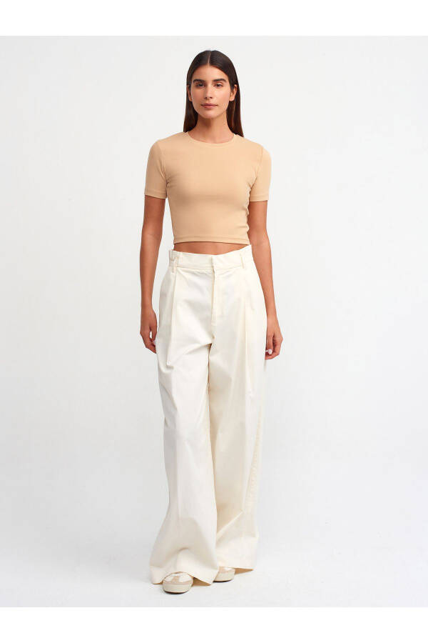 30124 Crop T-shirt - Beige - 12