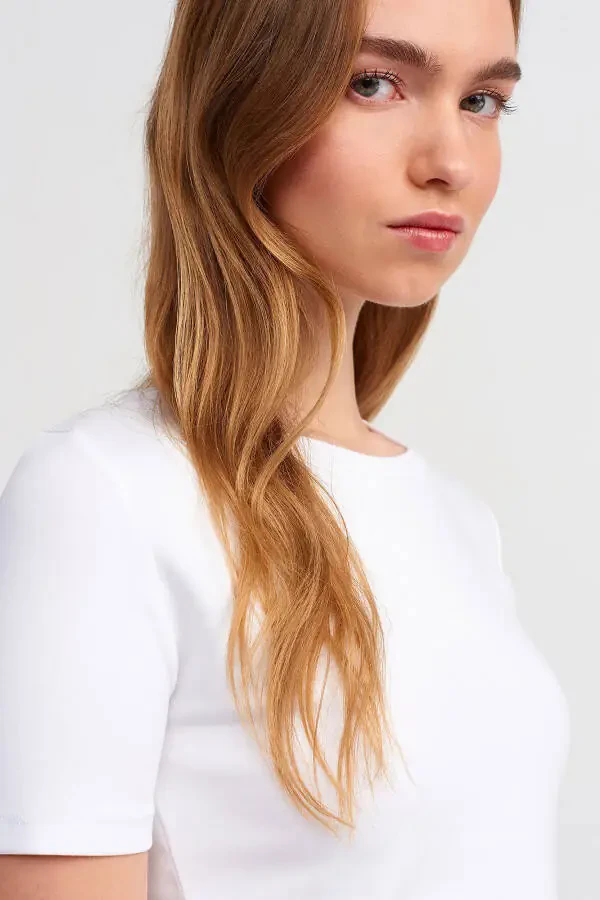 30124 Crop T-shirt - White - 11