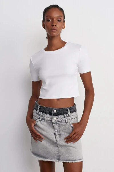 30124 Crop T-shirt - White - DILVIN