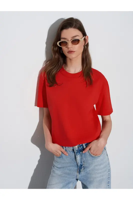 30312 Decorative Stitched Crew Neck T-shirt-Red-Red - 1
