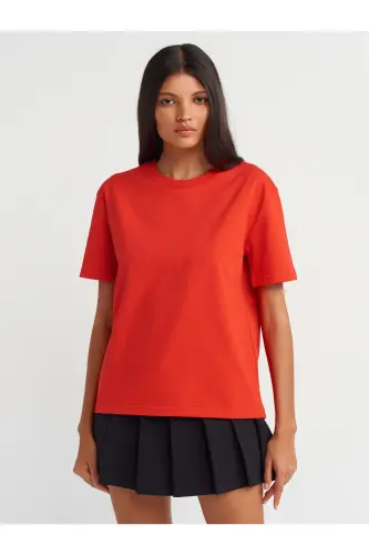 30312 Decorative Stitched Crew Neck T-shirt-Red-Red 