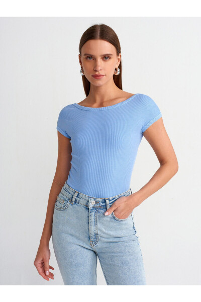 30419 Sırt Detaylı Soluk Efektli T-shirt-Mavi-Mavi - 5