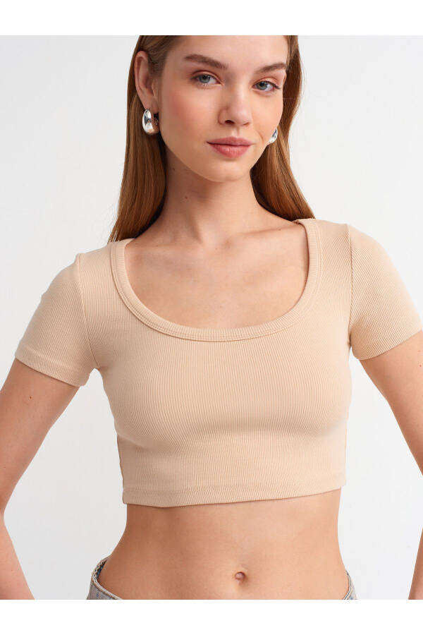 30876 Short Sleeve Crop Top - Light Beige - 16