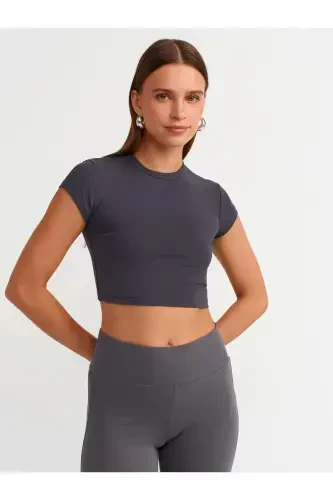 30936 Vücuda Oturan Crop Top-Antrasit-Antrasit - MODAZONE (1)