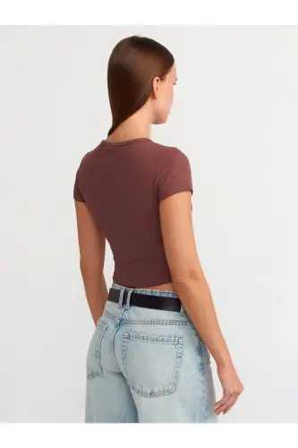 30938 Tugmacha detallari bilan qisqa top - Qahva - Qahva - DILVIN (1)