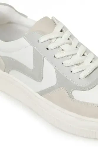 323544.Z 5FX White Women's Sneaker - 8