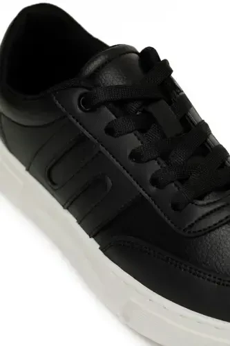 325508.Z 5FX Black Women's Sneaker - 7