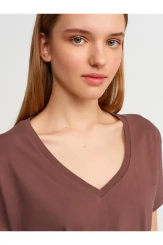 3470 V Neck Basic T-shirt-br. brown-Br. Brown - 3