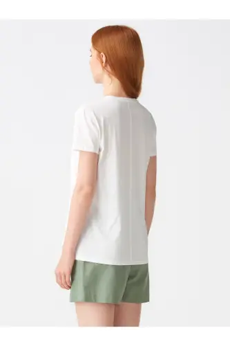 3470 V Neck Basic T-shirt-ecru-Ecru - 4