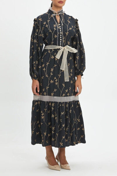 39179 raqamli guldor gullar naqshlari va tugmali bej midi ko'ylak - 1