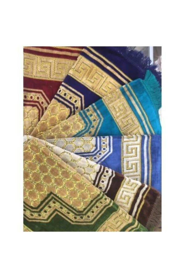 4 Colors Velvet Prayer Rug Set - 1