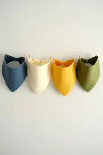 (4 Pcs) Muslin Fabric Two Snap Baby Bib & Scarf - 1