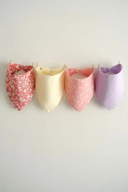 (4 Pcs) Run Baby Muslin Fabric Two-Snap Baby Bib & Scarf - RUNBABY