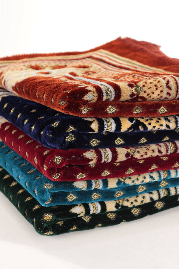 5 Piece Velvet Prayer Rug Set - 1