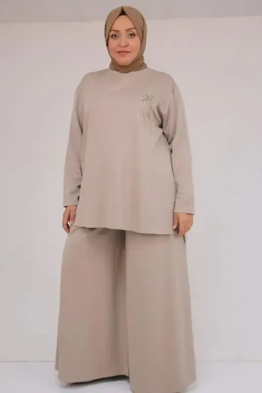 57043 Katta hajmli yon yirtigli modal shimli kostyum - Vizon - 1