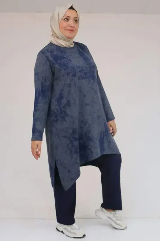 57070 Katta Hajmli Old Simmetriya Kesimli Batik Shimli Kostyum - To'q ko'k - BÜYÜKBEDENIZ