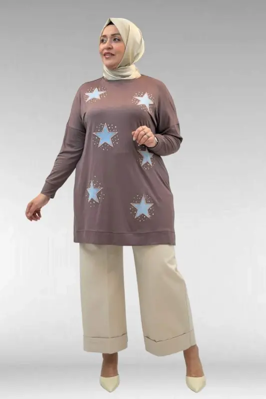 58013 Büyük Beden Önü Yıldız Ve Taş Detaylı Penye Tunik - Vizon - BÜYÜKBEDENIZ