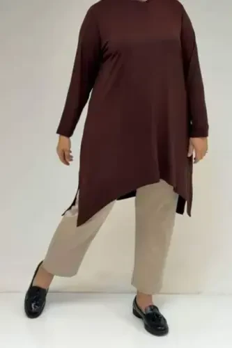 58070 Katta o'lchamli assimetrik kesimli penye tunik - Jigarrang - 1