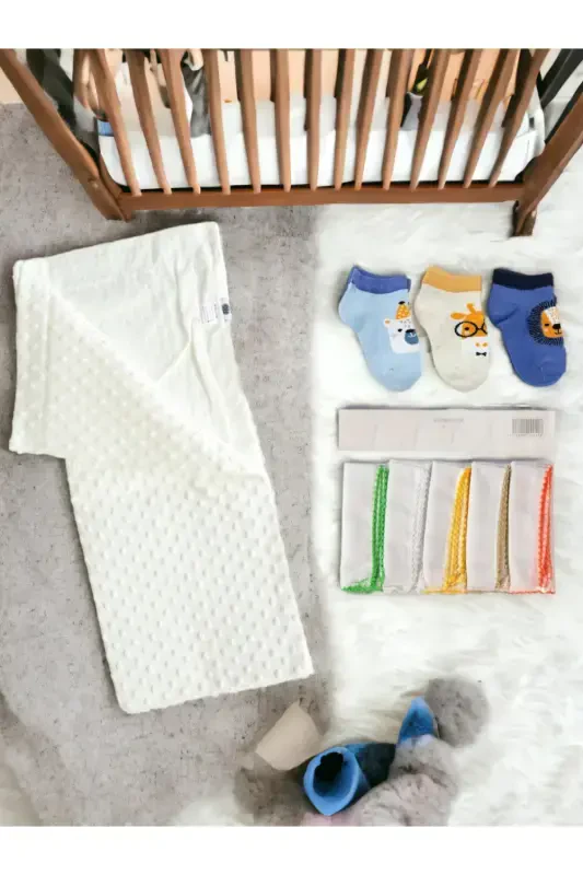 6-PIECE BABY BIRTH SET (HOSPITAL OUTFIT, MOM&BABY CARE SHOULDER & BACKPACK, BLANKET, SOCKS AND CLOTH)-GRAY - 8