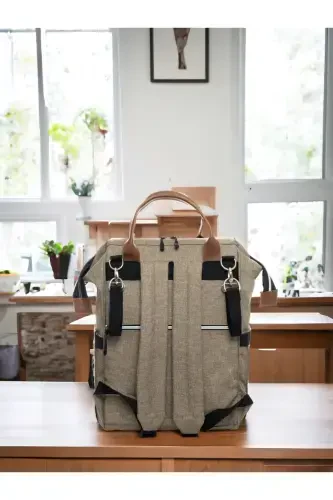 6-PIECE BABY BIRTH SET (HOSPITAL OUTFIT, MOM&BABY CARE SHOULDER&BACKPACK, BLANKET, SOCKS AND CLOTH)-BEIGE - 5