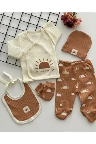 6-Piece Newborn Set (HOSPITAL OUTFIT, BABY CARE SHOULDER AND BACKPACK, BLANKET, SOCKS, HANDKERCHIEF SET) - Black - BEYAZ BEBEK (1)