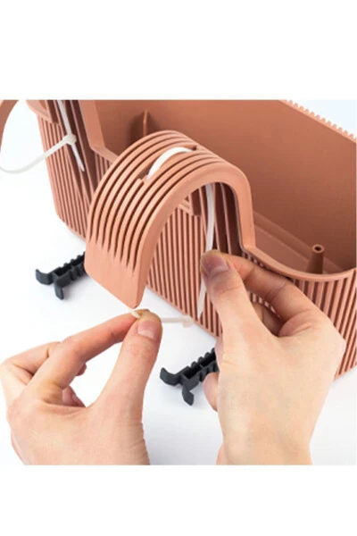 6 Pieces Karasu Plastic Pera Hanging Balcony Planters (With Plastic Clips) - 7