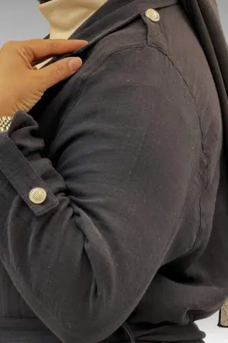63006 Büyük Beden D Halka Detaylı Müslin Trençkot - Siyah - BÜYÜKBEDENIZ (1)