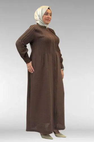 66004 Plus Size Pleat Detailed Linen Abaya - Brown - 3